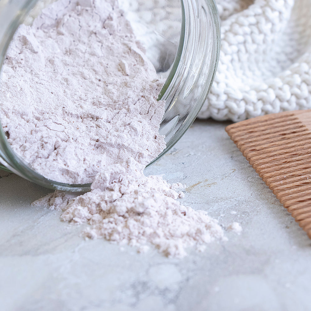 Dry shampoo in jar